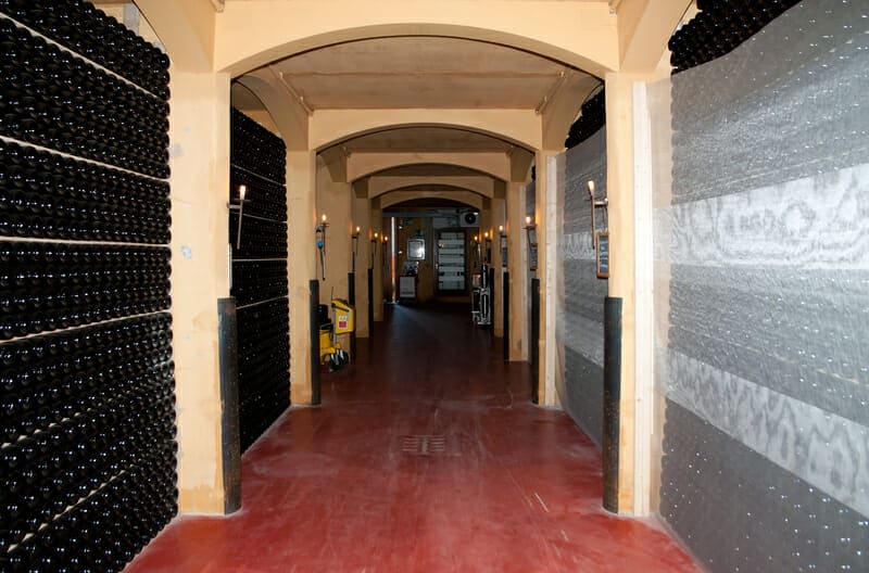 Franciacorta cellars dreamstime_s_Franciacorta_winery