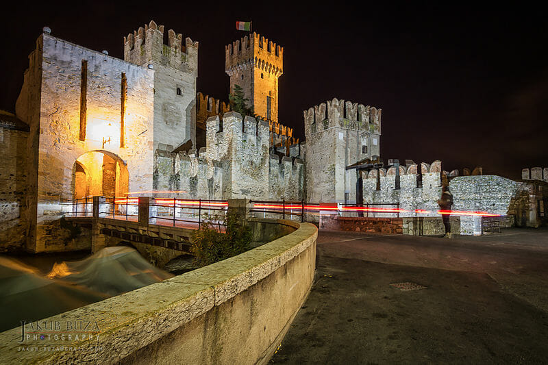 Sirmione - Old town entrance Milan-to-Venice-Sirmione-old-town-entrance