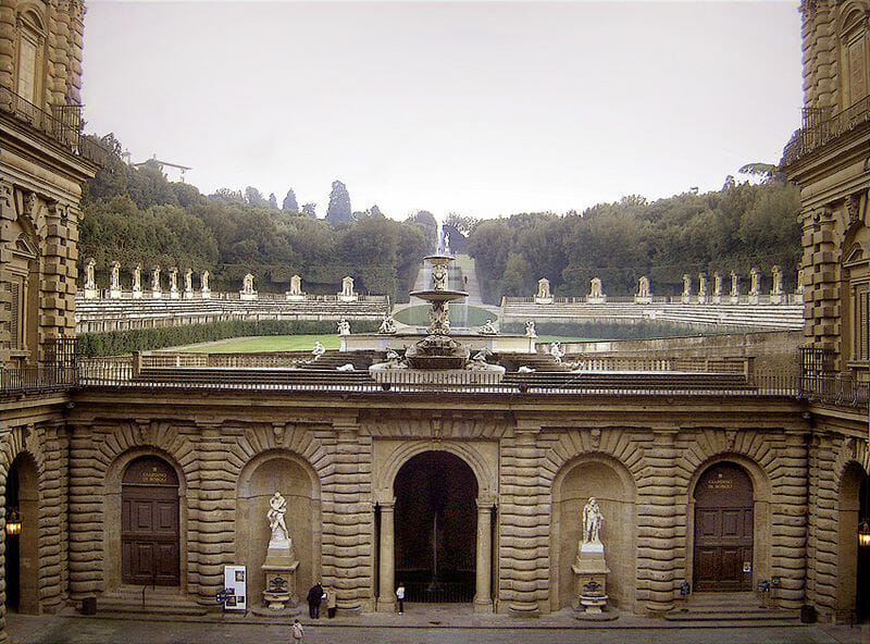 Fountain What to see in Florence